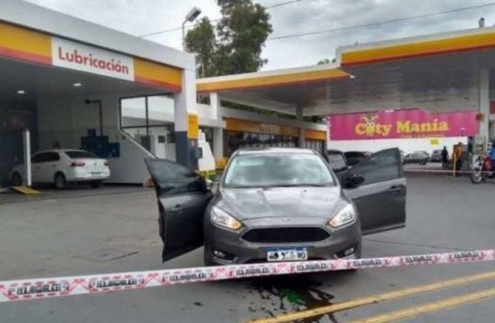 Un policía baleado y un ladrón muerto, el saldo de una salidera bancaria en Ituzaingó