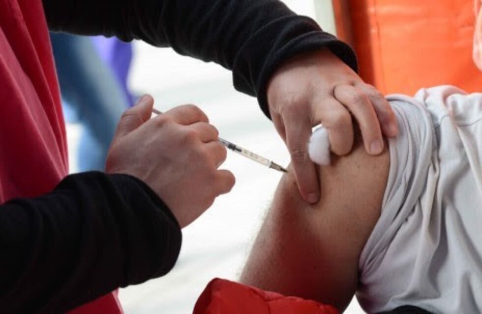 Tras varios días de faltante, llegó a Córdoba la vacuna menveo