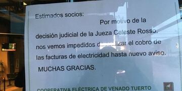 Los usuarios se encontraron este miércoles con el cartel\u002E (Santiago Córdoba)