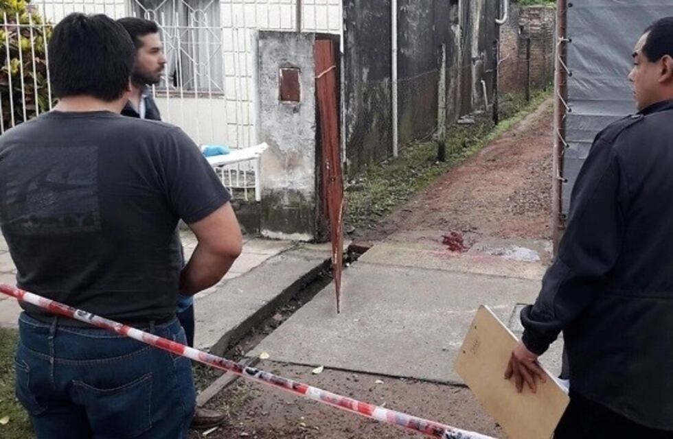 Le dio a su hijastra un machetazo en el rostro y después se quitó la vida