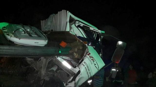 La vu00edctima habu00eda quedado atrapada dentro de la cabina de uno de los vehu00edculos.