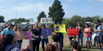 Villa Paranacito - marcha de vecinos\nCrédito: Facebook Caro Acosta