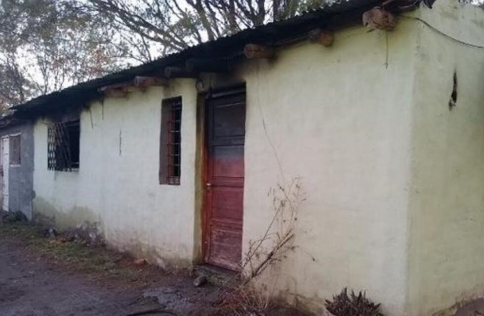 Incendios: una familia quedó en la calle y un jubilado se salvó de milagro