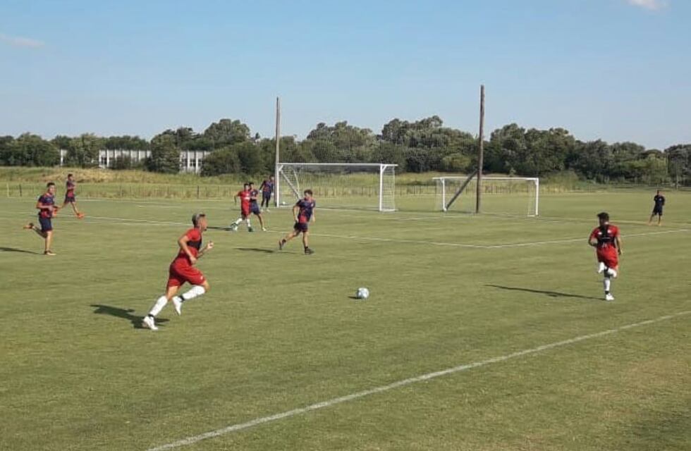 Central Córdoba goleó a Las Palmas en su primer amistoso de verano