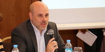 Ministro jefe de Gabinete, Sebastián González\u002E