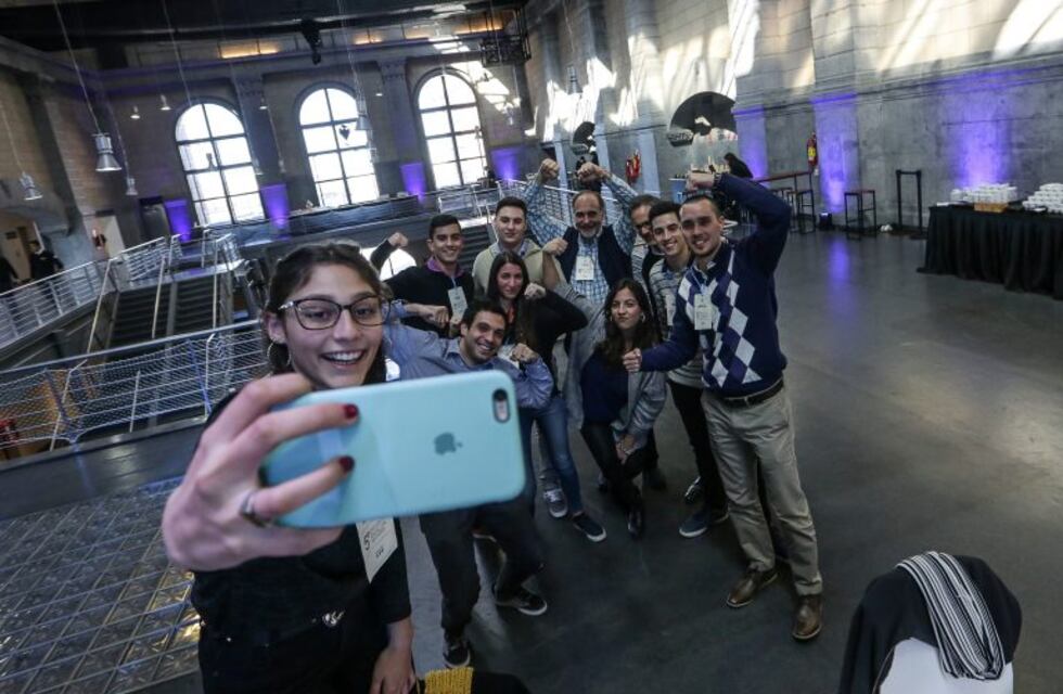 La Fundación YPF lanza una convocatoria para becas de Grado