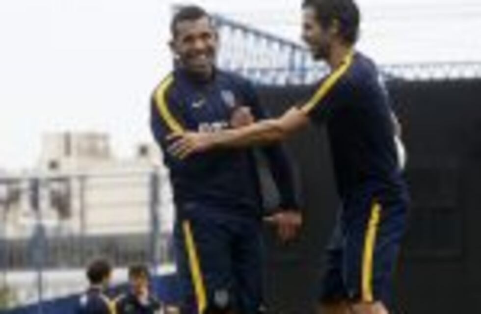 Gago y Tevez trabajaron diferenciado en Boca pero serán titulares en el Superclásico
