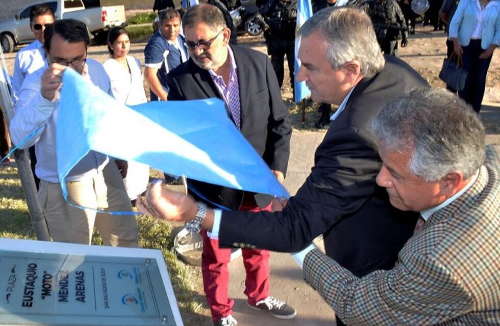 Rindieron homenaje al héroe boliviano "Moto" Méndez en Alto Comedero
