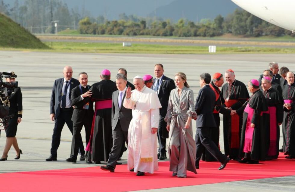 Francisco, a los jóvenes colombianos: "No se dejen vencer, no pierdan la alegría"