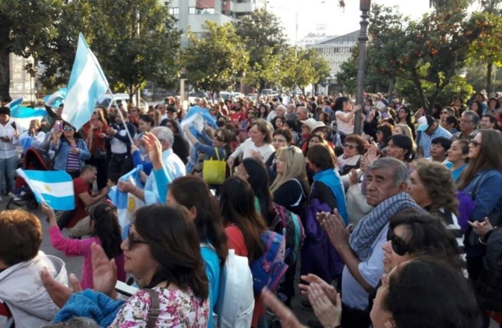 La plaza Belgrano fue testigo del apoyo a Macri en Jujuy