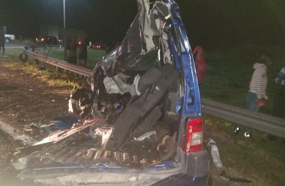 Un matrimonio y su pequeña hija murieron en un choque en la autopista Córdoba-Rosario