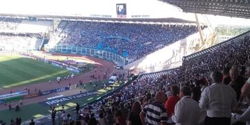 El hincha de Talleres cayó a la fosa en el clásico con Belgrano\u002E
