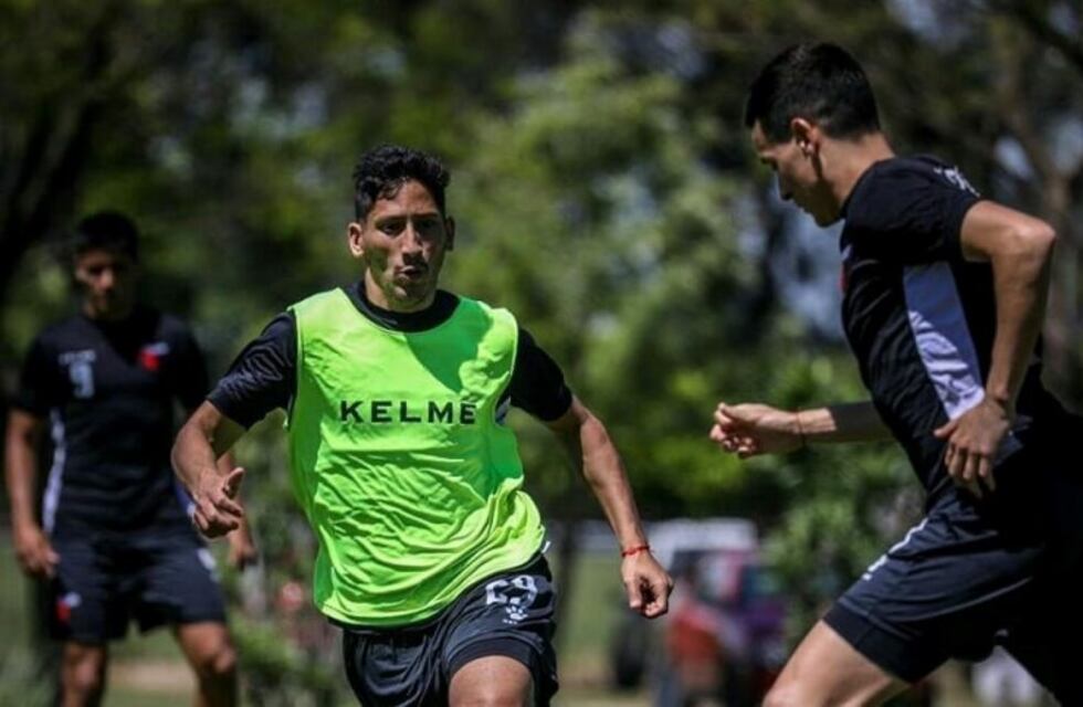 Colón cerró tres amistosos mientras apuesta a sumar a Brian Fernández