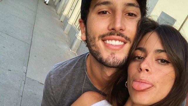 Sebastián Yatra y Tini Stoessel mientras eran pareja.
