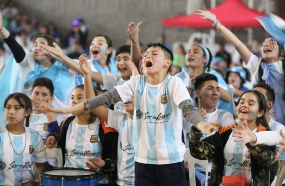 Impactante cierre del programa Experiencia Mundial en el Estadio Vicente Polimeni