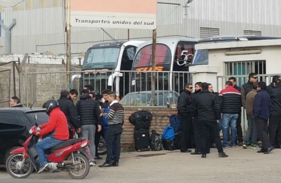 Choferes de TUS paran por falta de pago