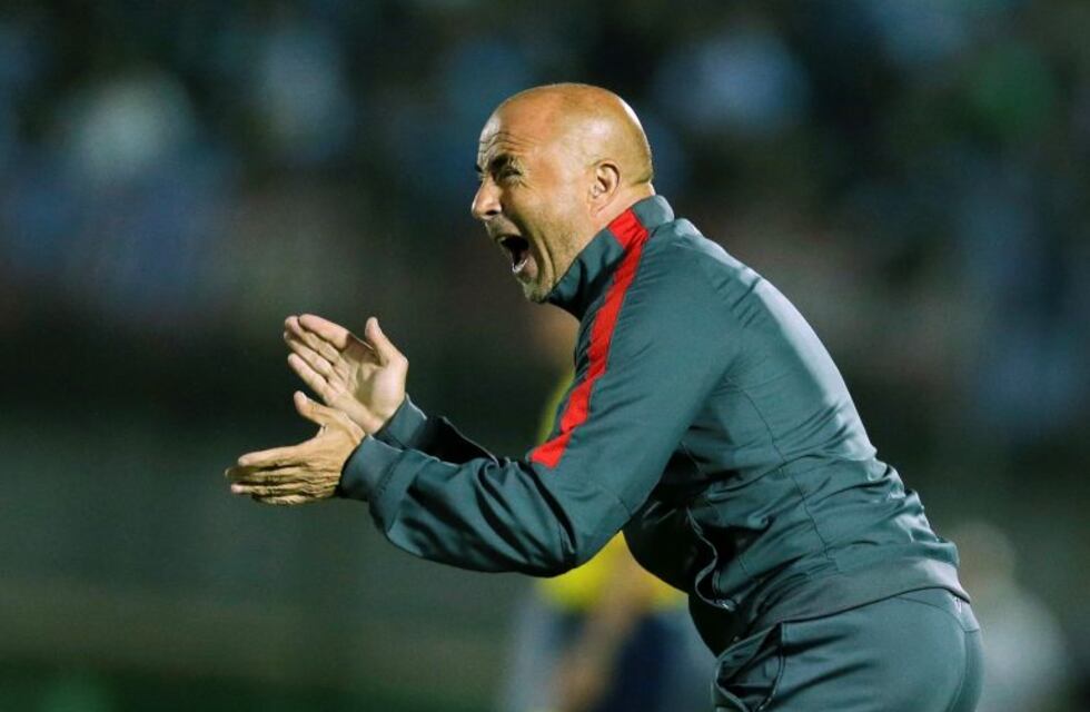 En Sevilla admitieron que "molesta" la forma en que Sampaoli y AFA llevan la negociación