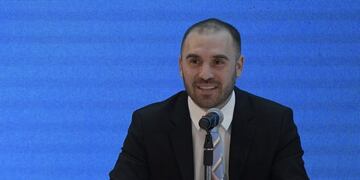 El ministro de Economía, Martín Guzmán, pronuncia un discurso durante una ceremonia en la casa de gobierno de la Casa Rosada\u002E (Foto: EFE/ Juan Mabromata/POOL)