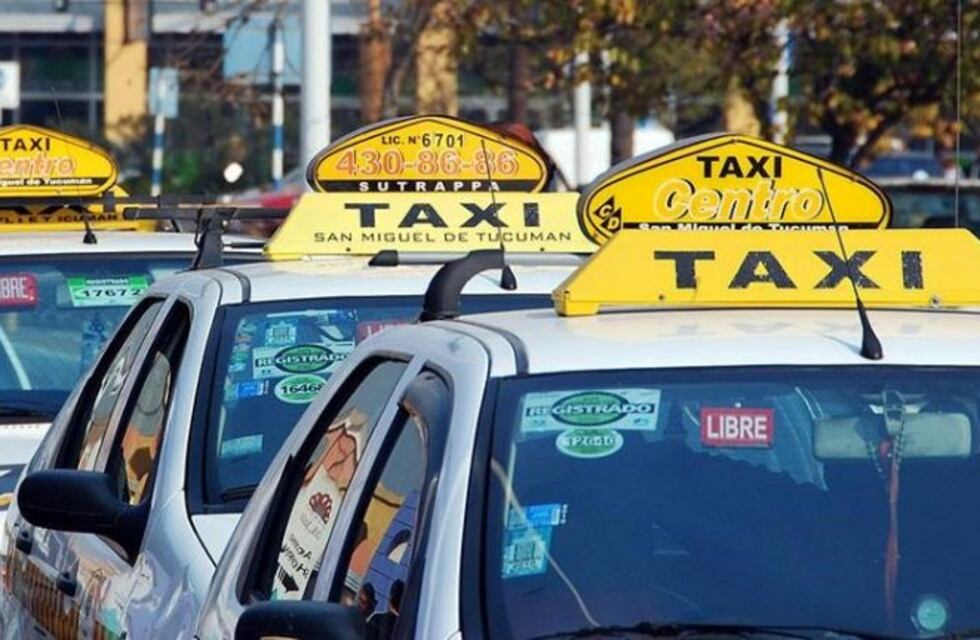 "Nos cuesta mucho seguir en pie", señaló Julio Rodríguez referente de la Asociación de Choferes de Taxis