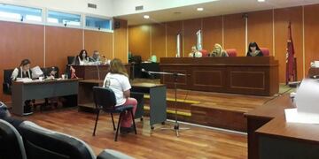 Mónica Morales declaró en el juicio por el femicidio de su hija, Paola Álvarez (Fiscales Penales)
