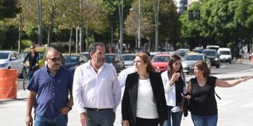 La titular del Palacio de los Leones recorrió las obras en la Avenida de la Costa en el marco de la campaña electoral\u002E (@monicafein)