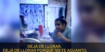 Denunció a su novia tras grabarla maltratando al bebé de ambos (Captura)