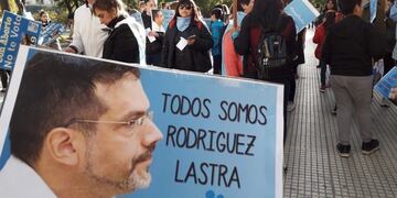 Marcha en favor del doctor Lastra