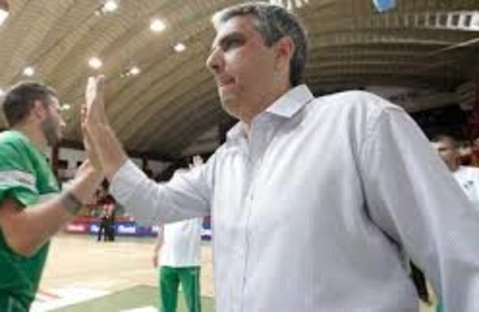 Atenas ratificó a Osvaldo Arduh como entrenador