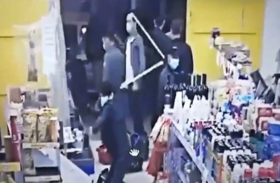 Ataque de la mafia china a un supermercado de La Plata