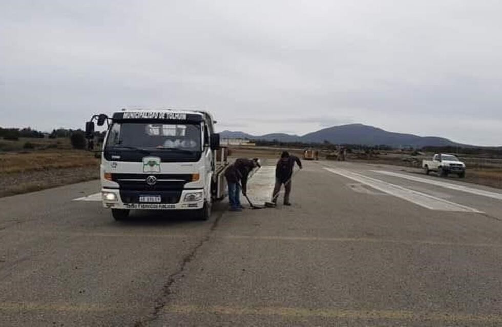 Obras públicas acondiciona la pista del Aeroclub