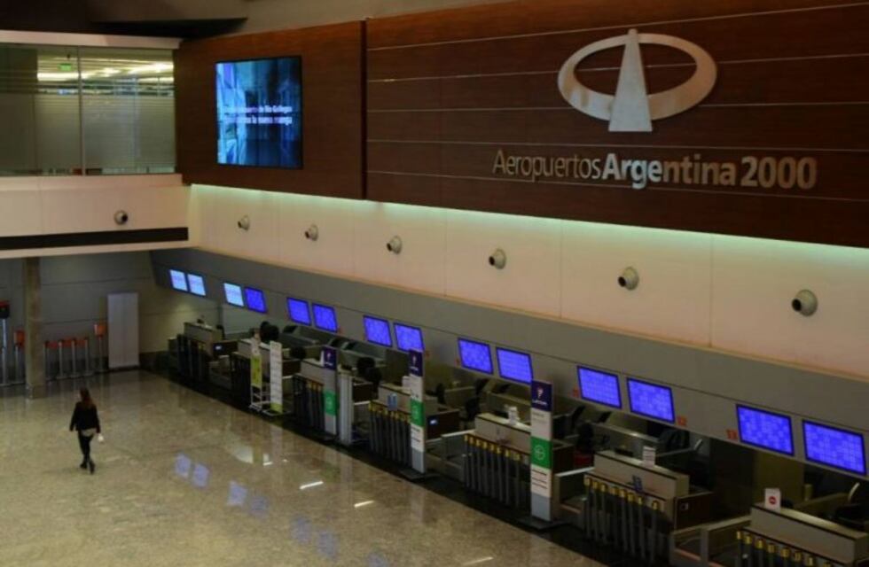 Vuelos y micros de larga distancia, cancelados en su totalidad