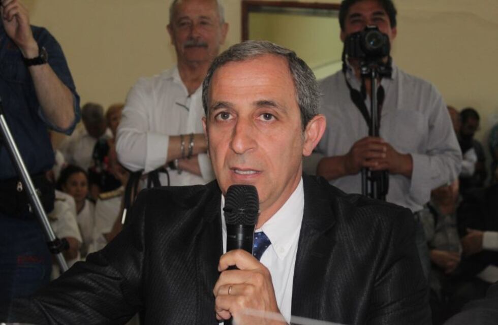 Habló uno de los ex concejales que no se sumó al reclamo de dinero