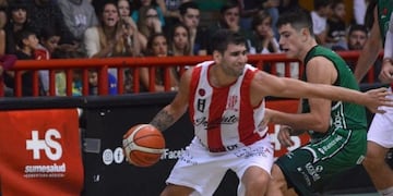 La Gloria busca terminar bien arriba y el Griego aparece en una incómoda situación\u002E