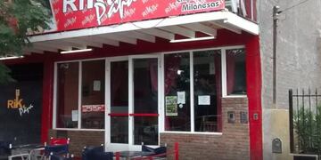 Le robaron la motocicleta al repartidor de comidas\u002E