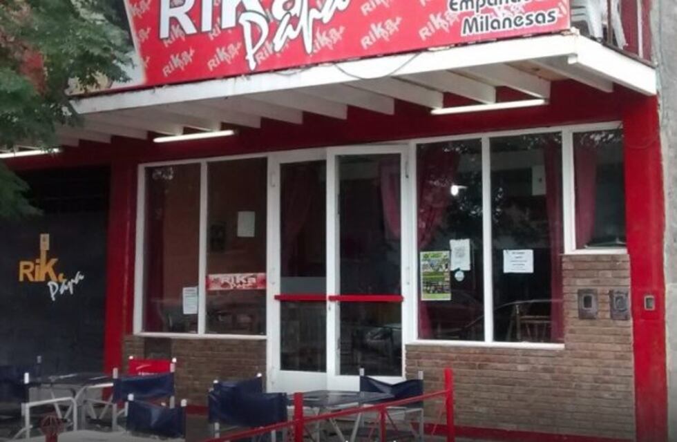 Le robaron la moto desde la puerta del delivery "Rika Papa"
