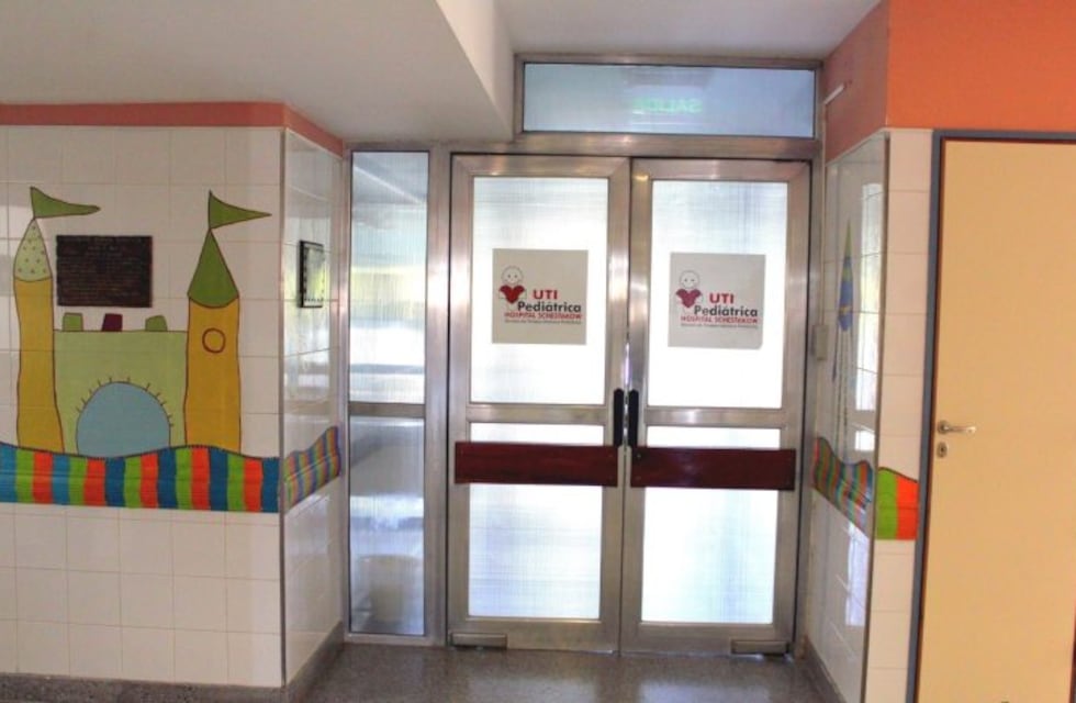 El niño que rescataron de un incendio sigue en terapia intensiva con “pronóstico reservado”