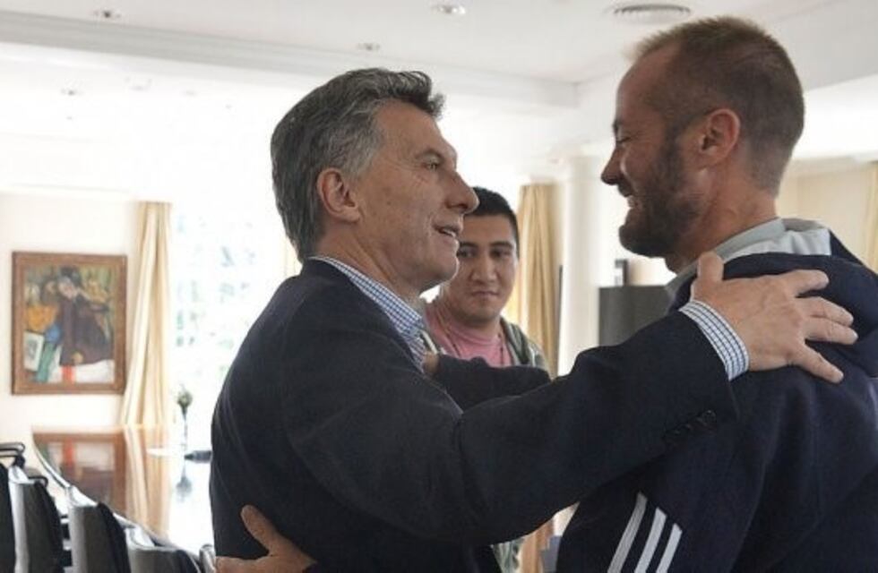 El cura del Campo Papa está en pareja