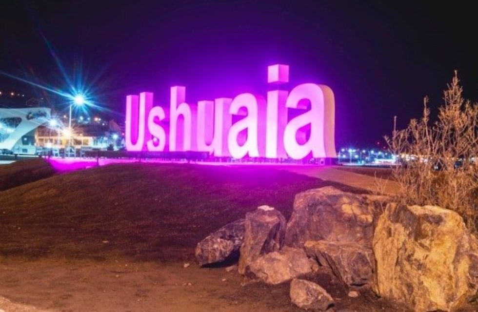 Ushuaia: el Municipio se suma a la campaña contra el Cáncer de mama