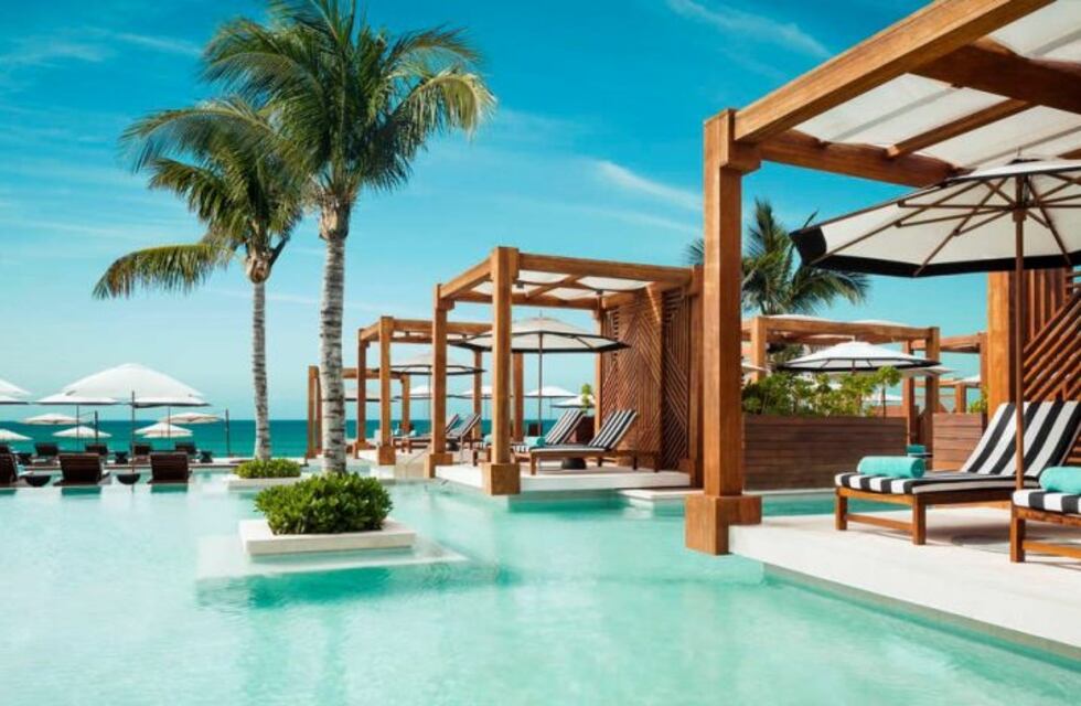 El mejor trabajo del mundo: Ofrencen 120 mil dólares al año por estar en un resort