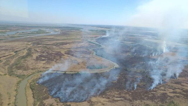 La zona de Rincón Potrero en Arroyo Leyes era uno de los sectores afectados por las llamas este sábado.