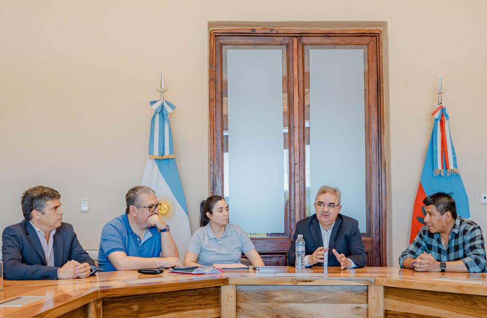 Obras hídricas en Fiambalá: Provincia y Municipio coordinan esfuerzos para mejorar el servicio