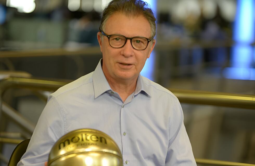 Rubén Magnano llega a Colón con su disertación “El Oro Olímpico, una Consecuencia”