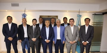 Alfredo Cornejo y otros gobernadores de Juntos por el Cambio