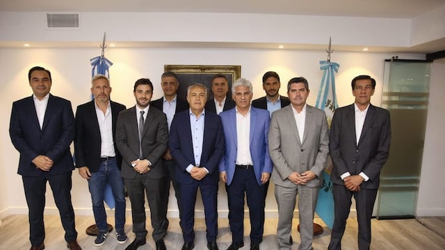 Alfredo Cornejo y otros gobernadores de Juntos por el Cambio