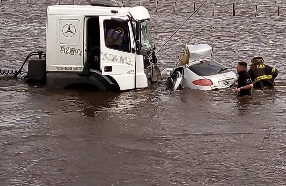 Ruta 3: falleció una mujer en un choque entre un camión y un auto