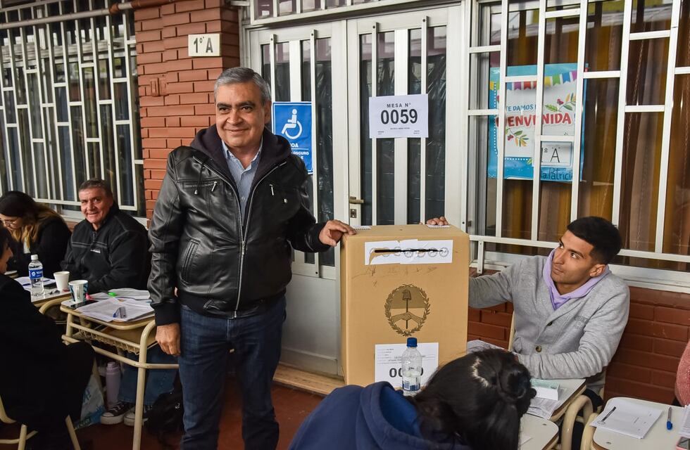 Germán Alfaro: “No puede ser que en las escuelas haya más fiscales sentados que gente votando. Esto no es democracia”