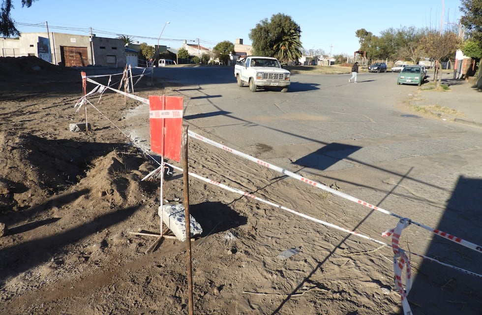 Avanza la obra vial en la confluencia de barrios Cooperativa, Villa Mora y Centro