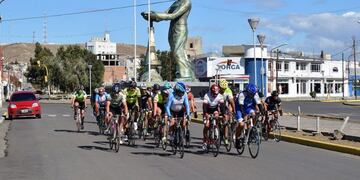 Pedal Club presentó la Corrida por el 118° Aniversario de la ciudad