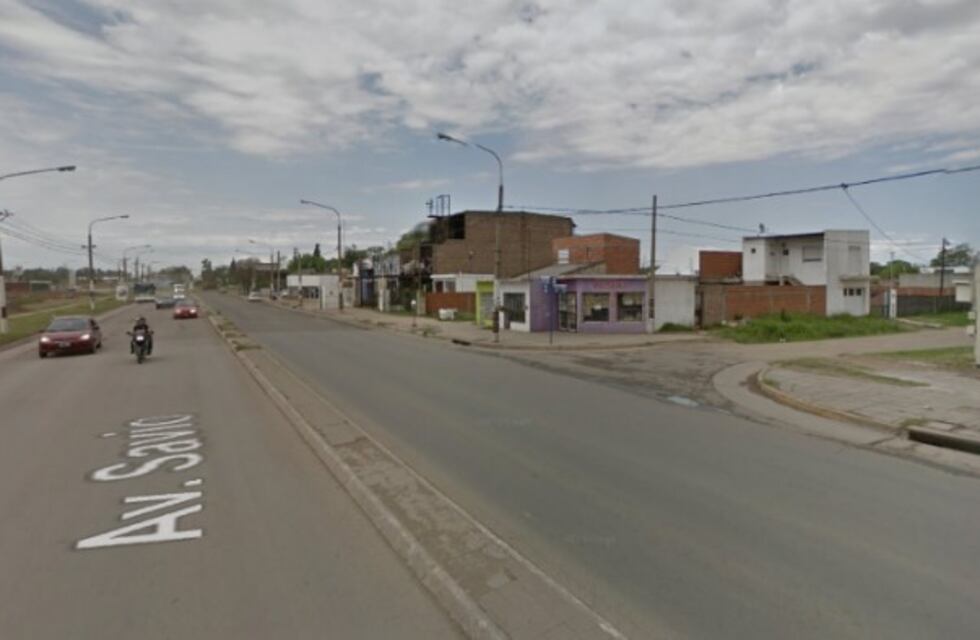 Mujer fue embestida por un auto cuando intentaba cruzar avenida Savio