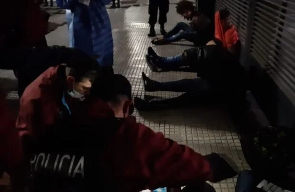 Detuvieron a nueve delincuentes tras asaltar, maniatar y golpear a una familia